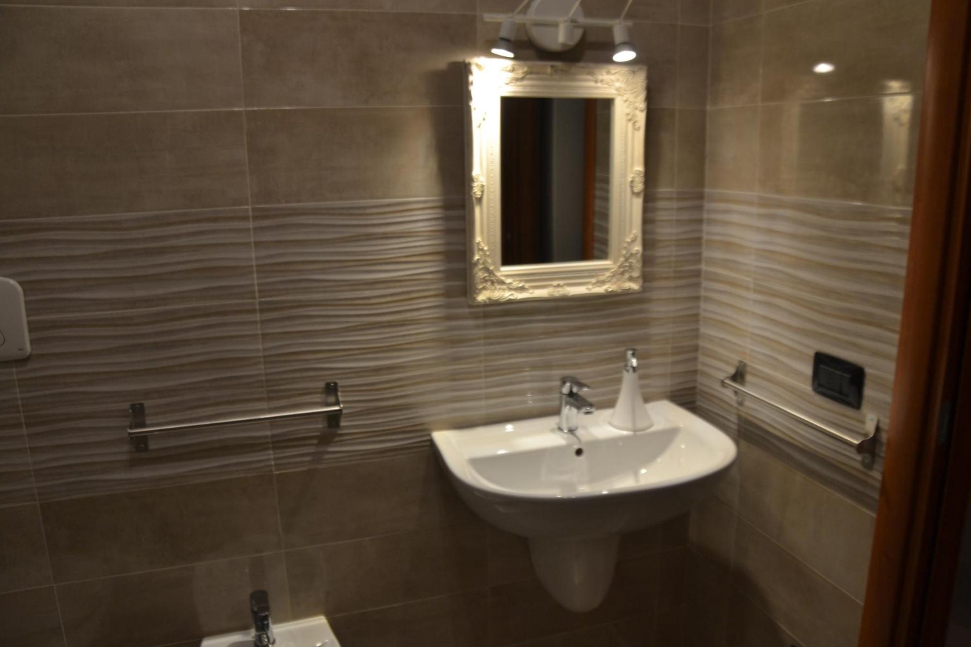 فندق Residenze Principe Amedeo باري المظهر الخارجي الصورة